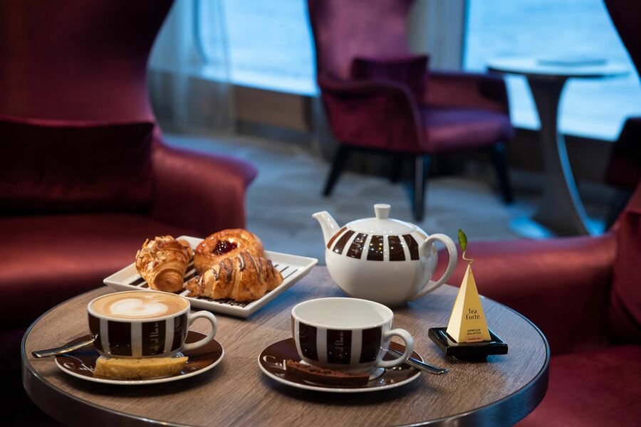 Celebrity Cruises Cafe al Bacio 2.jpg